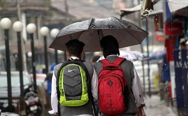 Rains lash Kashmir valley